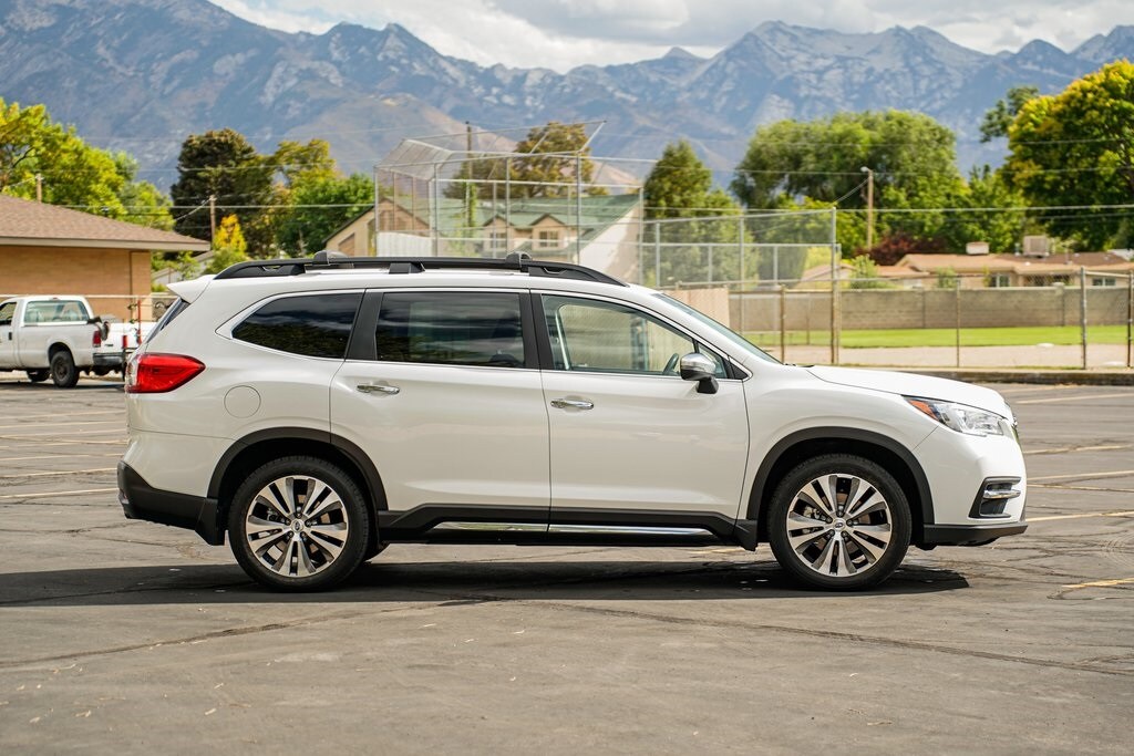 2020 Subaru Ascent Touring photo 2
