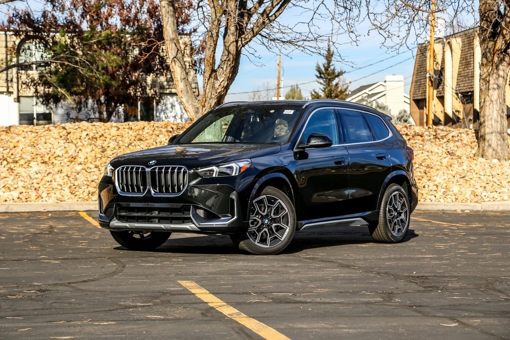 2026 BMW X1 28i's photo