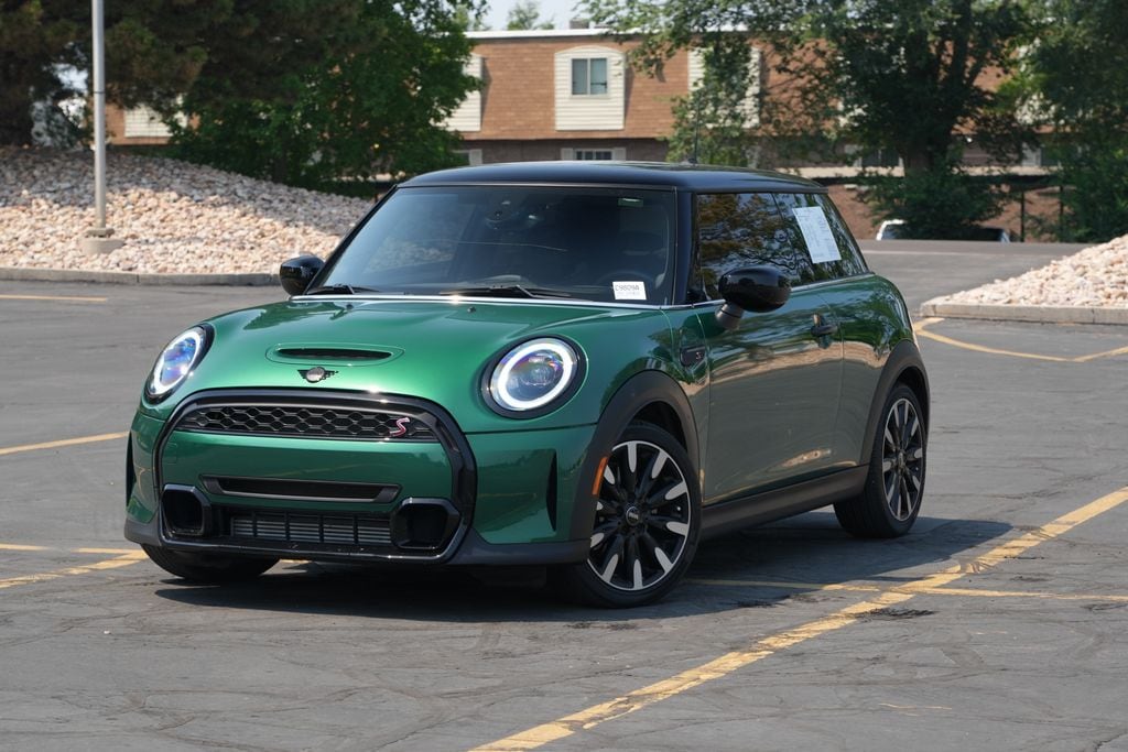 2024 MINI Hardtop Cooper S's photo