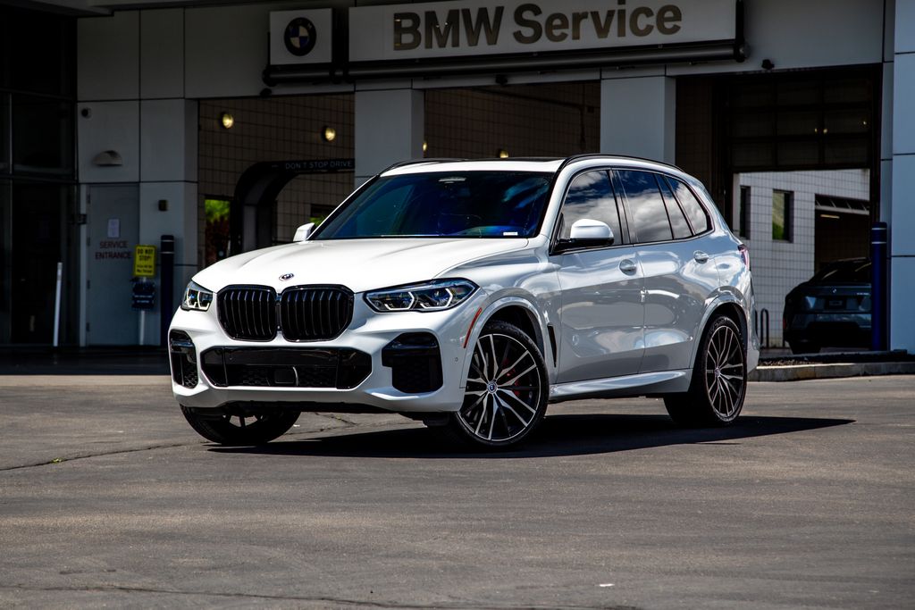 2023 BMW X5 M50i's photo