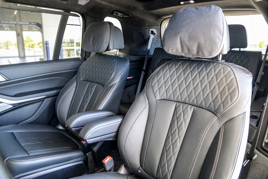 2026 BMW X7 40i - Photo 25