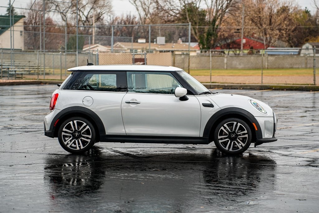 Certified 2022 MINI Hardtop 2 Door Hatchback