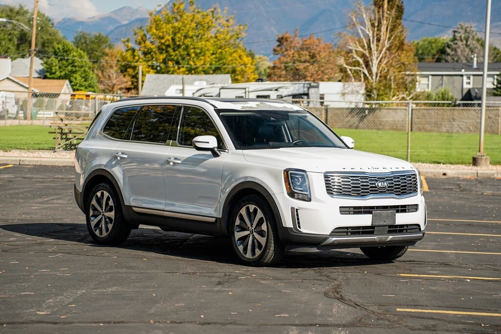 2020 Kia Telluride S photo 2