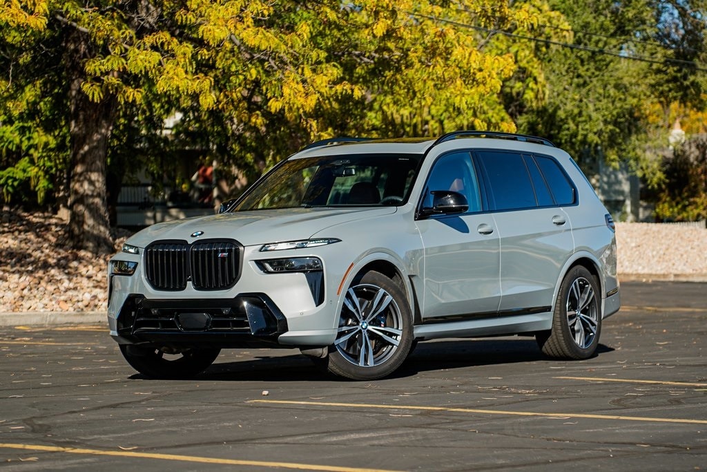 2025 BMW X7 M60i's photo