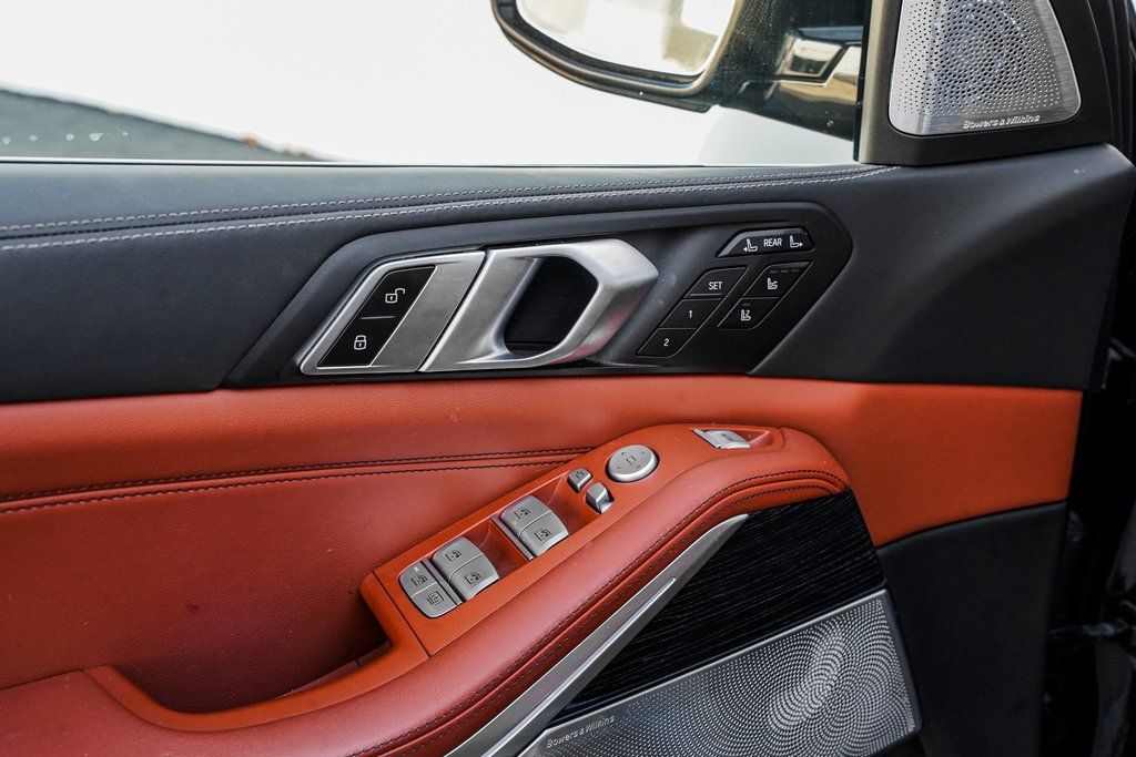 2025 BMW X7 M60i - Photo 10