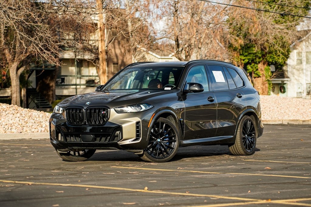 2025 BMW X5 M60i's photo