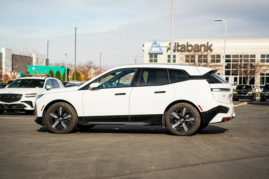 2025 Bmw iX photo 4