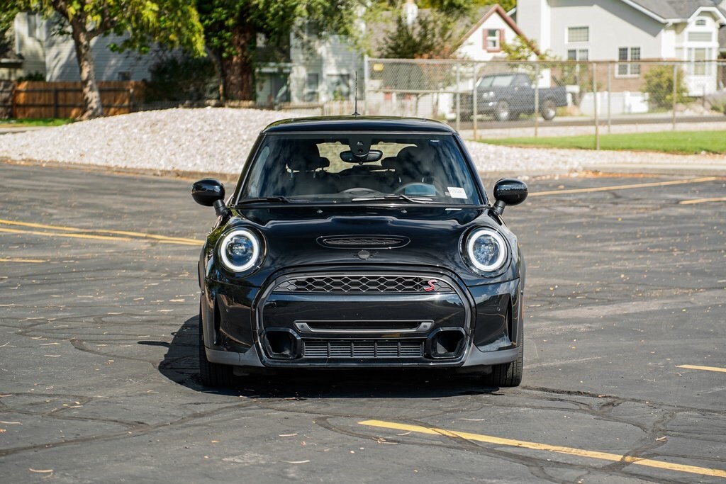 2023 Mini Cooper 2 Door Hardtop S photo 2
