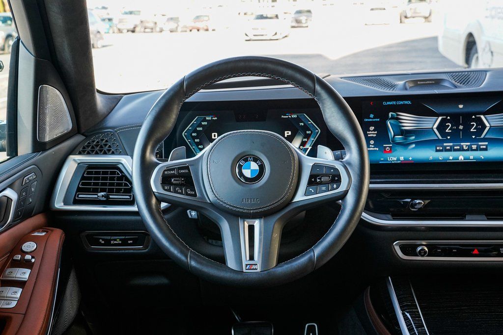 2025 BMW X7 M60i - Photo 13