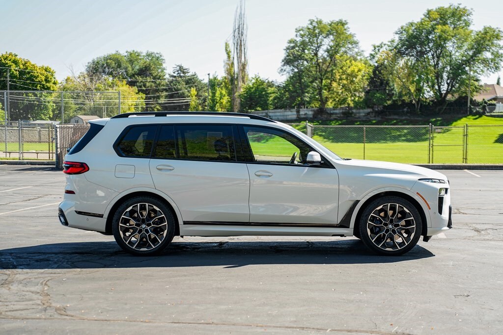 2023 Bmw X7 xDrive40i photo 2
