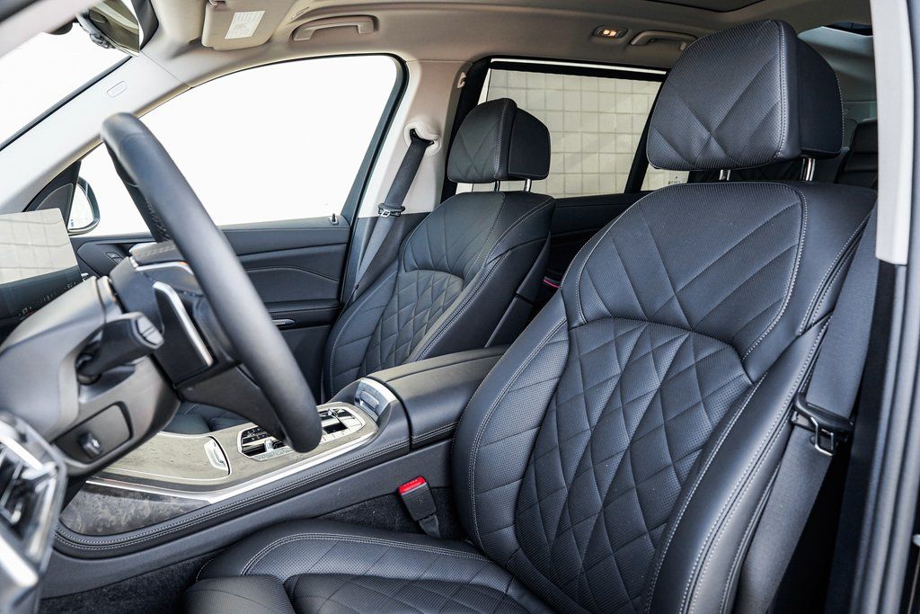 2026 BMW X7 40i - Photo 16