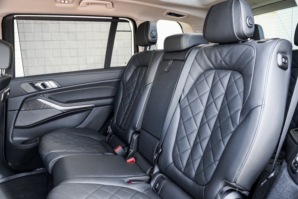 2026 BMW X7 40i - Photo 19