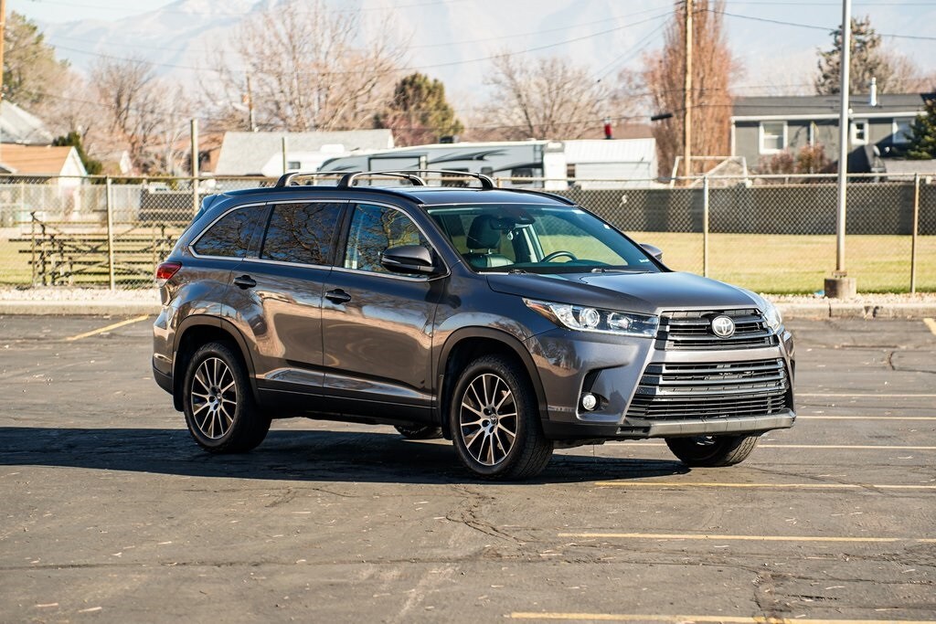 Used 2017 Toyota Highlander SUV