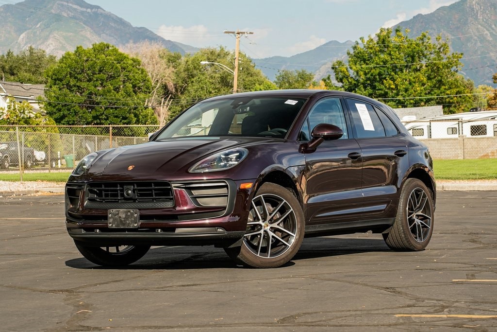 2023 Porsche Macan T