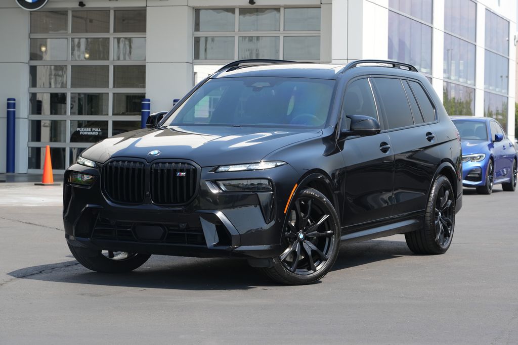 2024 BMW X7 M60i's photo