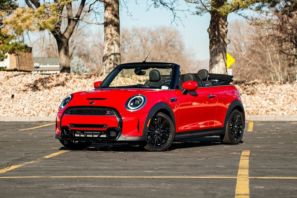 2022 MINI Convertible S's photo
