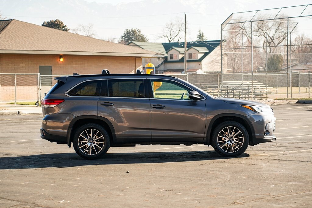 Used 2017 Toyota Highlander SUV