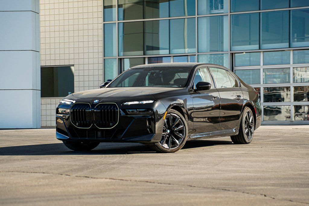 2025 BMW 7 Series 760i xDrive Sedan's photo