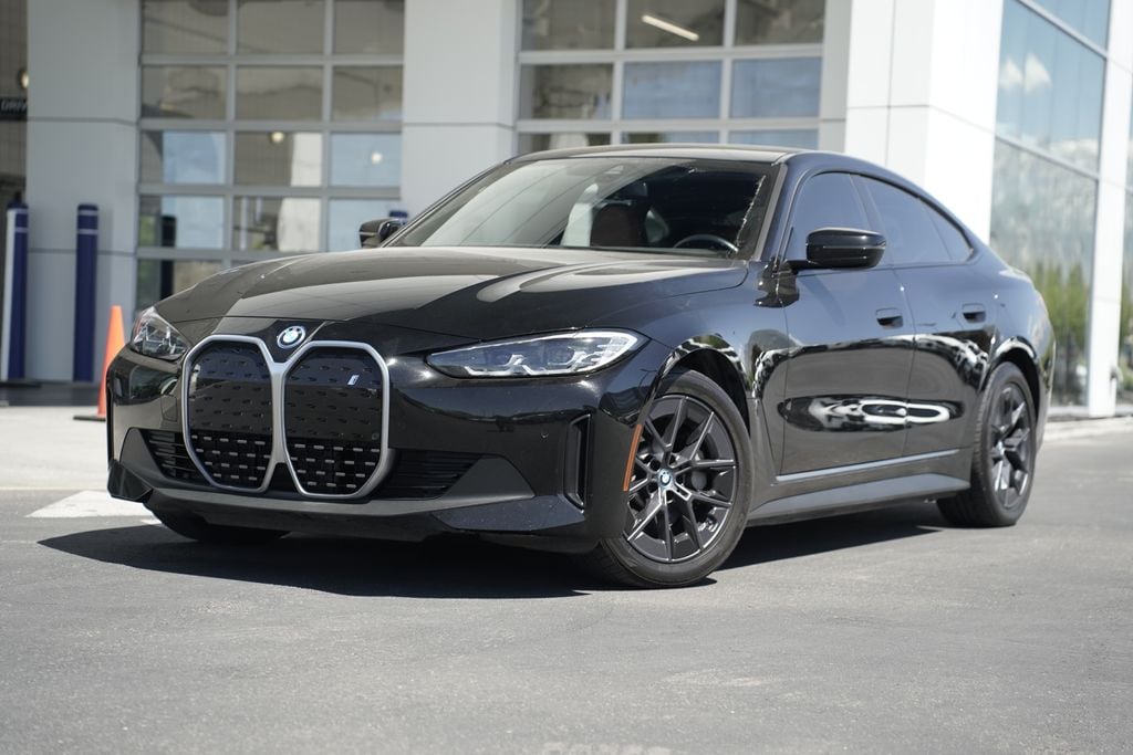 2023 BMW i4 eDrive35's photo