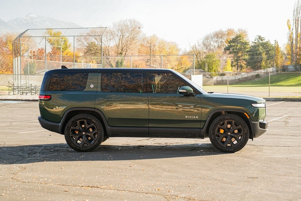 2023 Rivian R1S Adventure photo 2