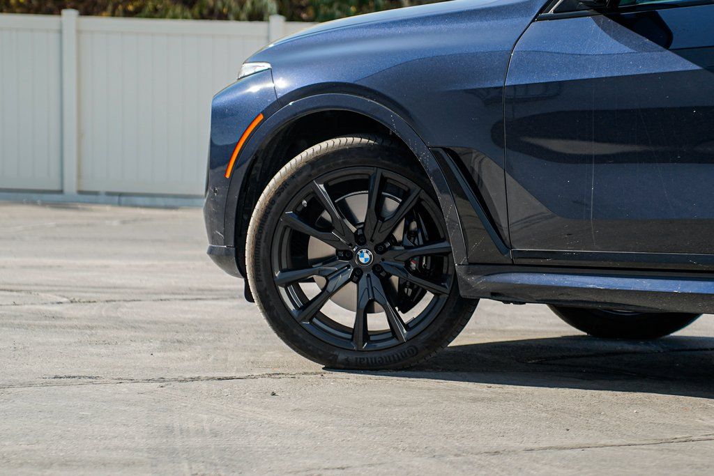 2025 BMW X7 M60i - Photo 8