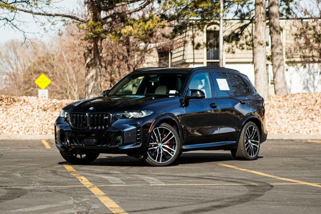 2025 BMW X5 M60i's photo