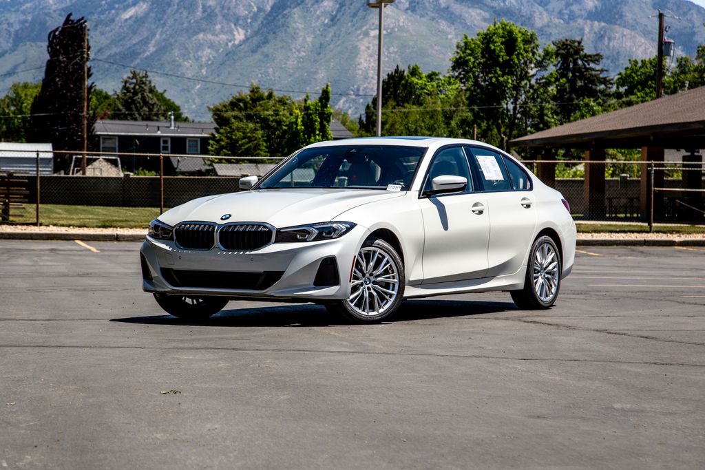 2023 BMW 3 Series 330i xDrive Sedan's photo