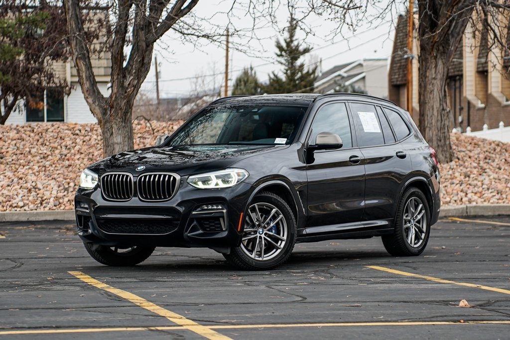 2020 BMW X3 40i's photo