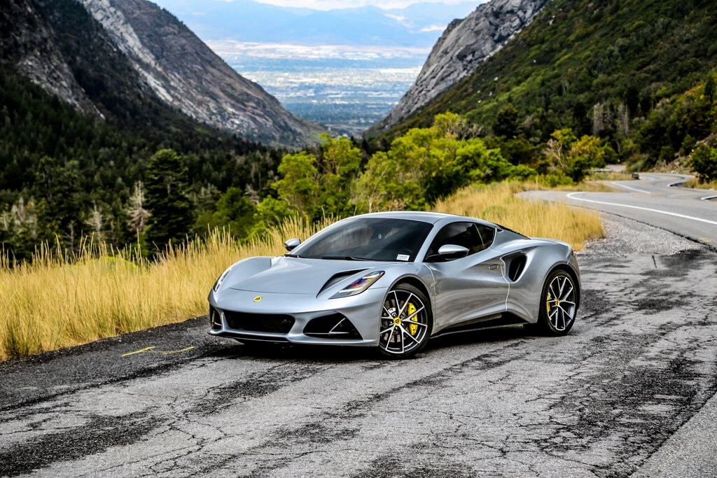 2024 Lotus Emira First Edition photo 3