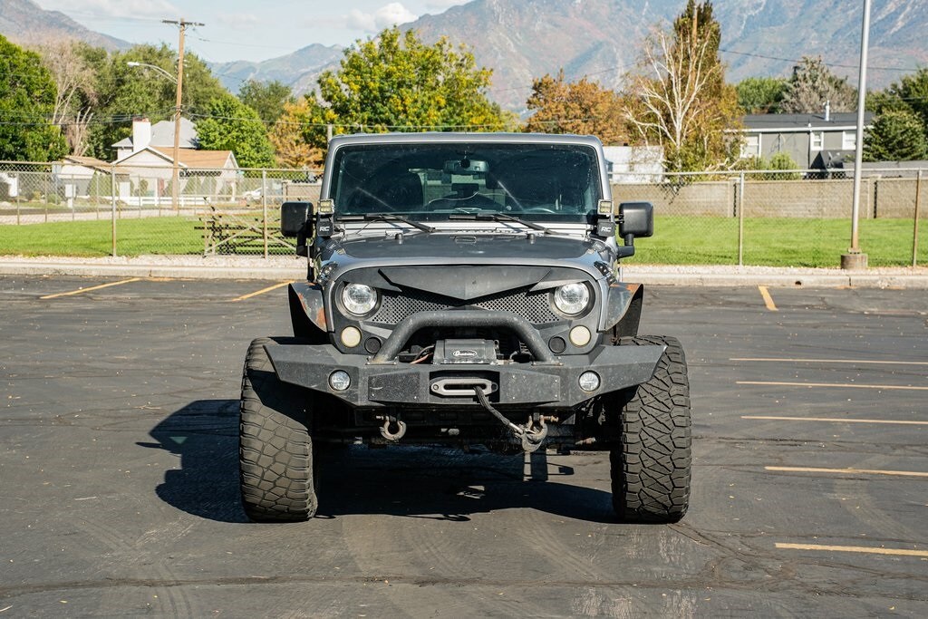 2017 Jeep Wrangler Unlimited Sahara photo 2