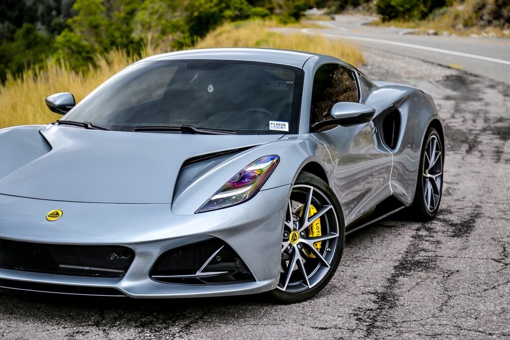 2024 Lotus Emira First Edition photo 4