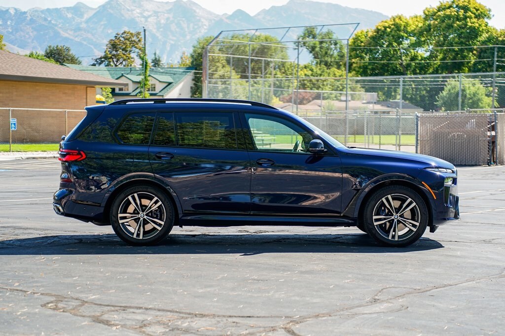 2023 Bmw X7 M60i photo 3