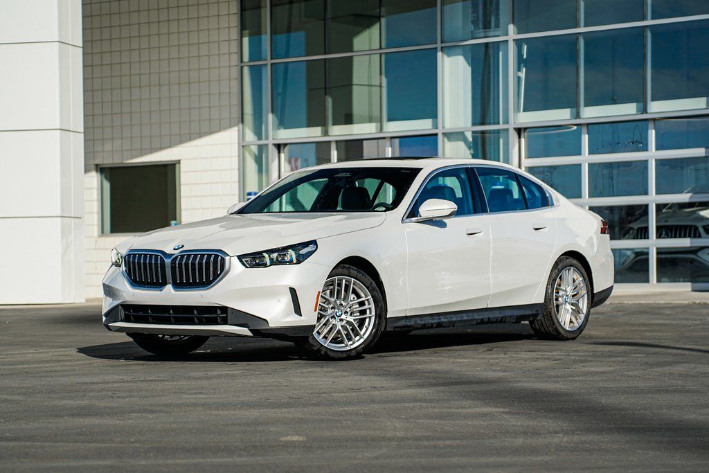 2025 BMW 5 Series 530i xDrive Sedan's photo