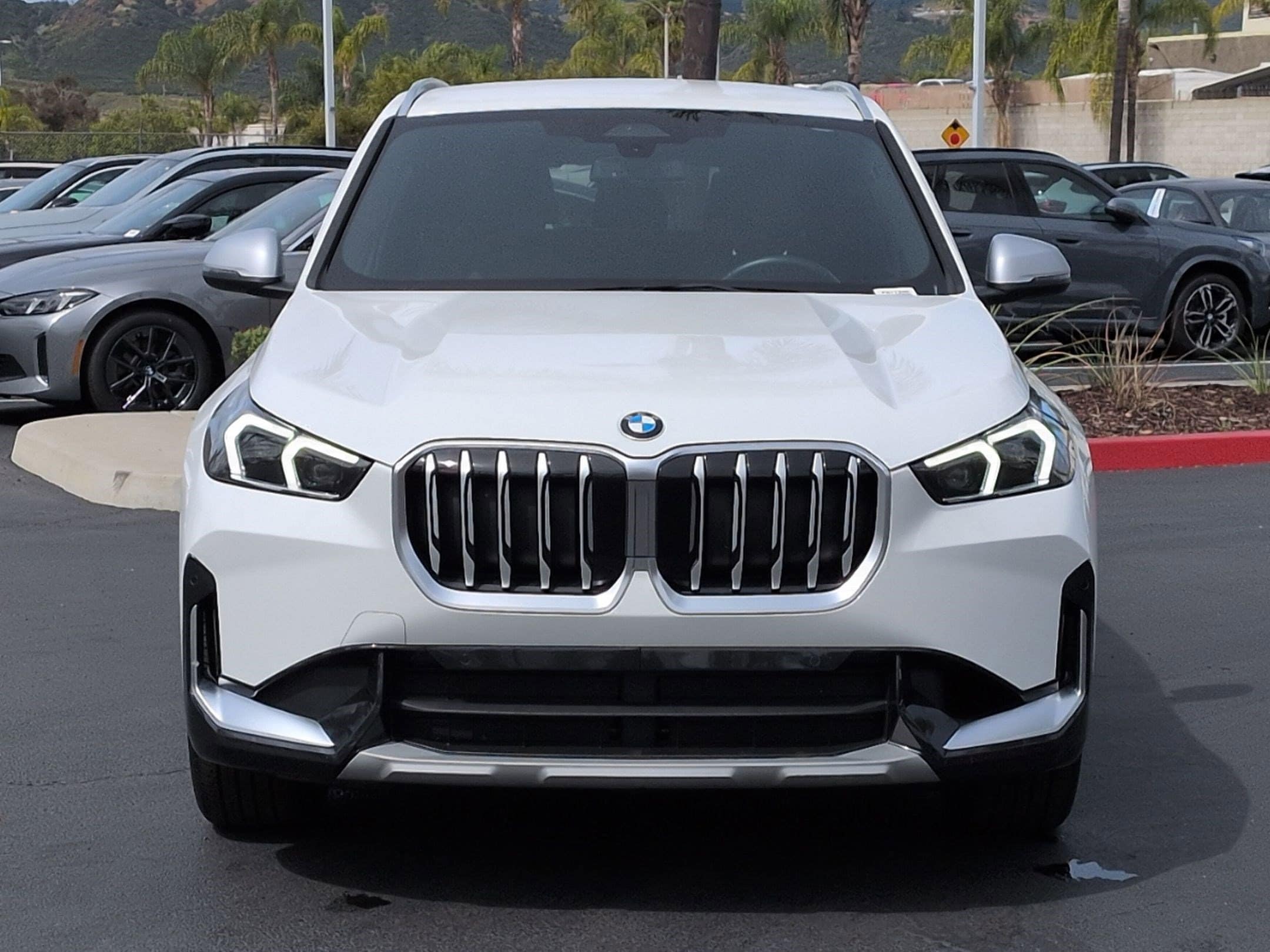 2023 BMW X1 xDrive28i photo 2