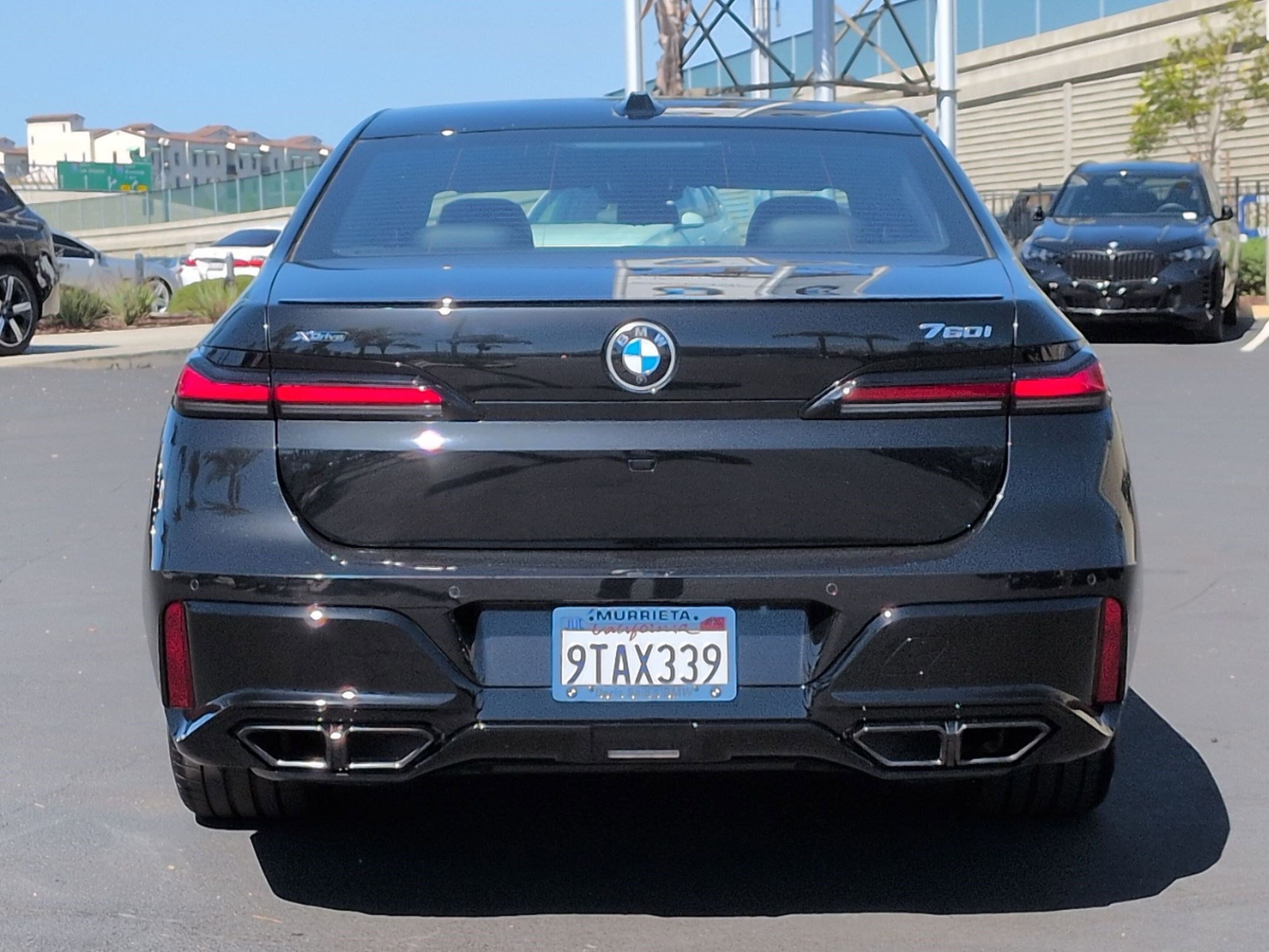 2025 BMW 7 Series 760i xDrive photo 3