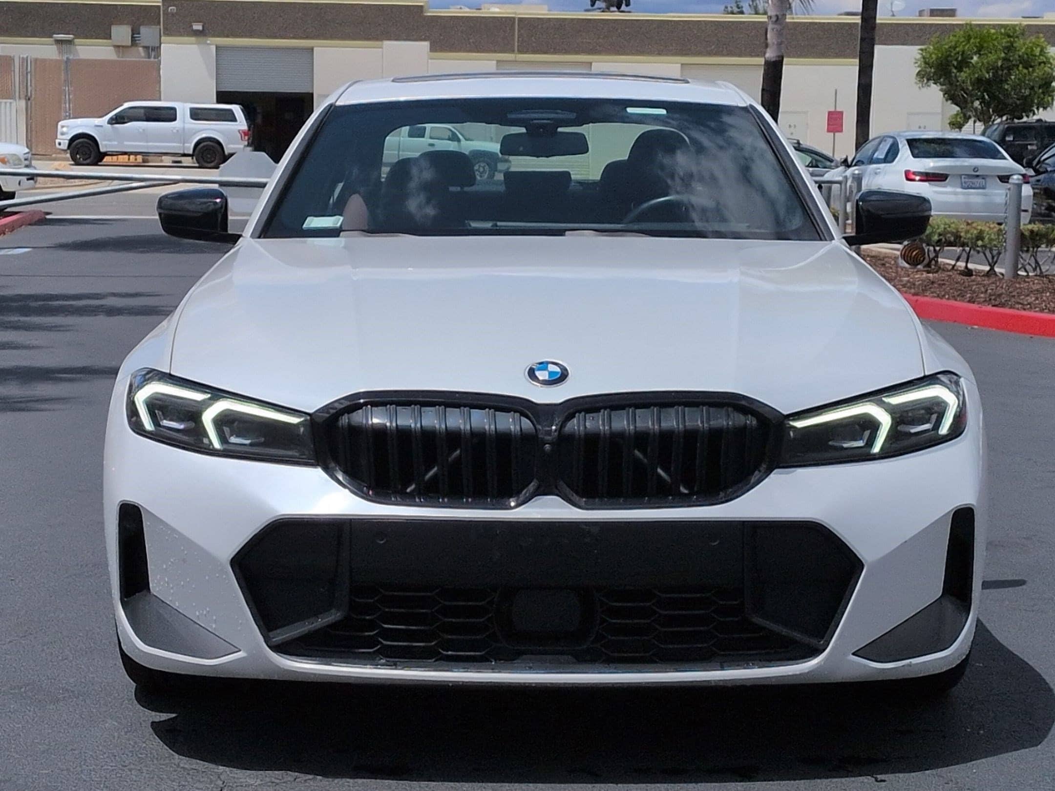 2023 BMW 3 Series 330i photo 2