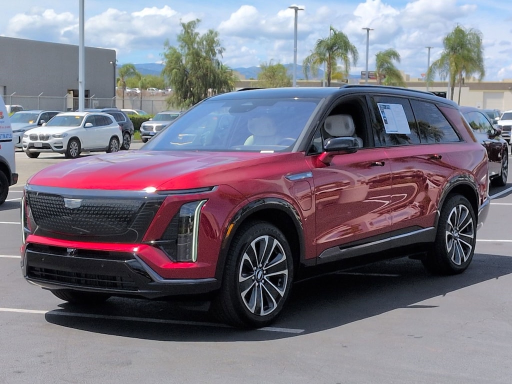 Used 2026 CADILLAC Vistiq Sport SUV