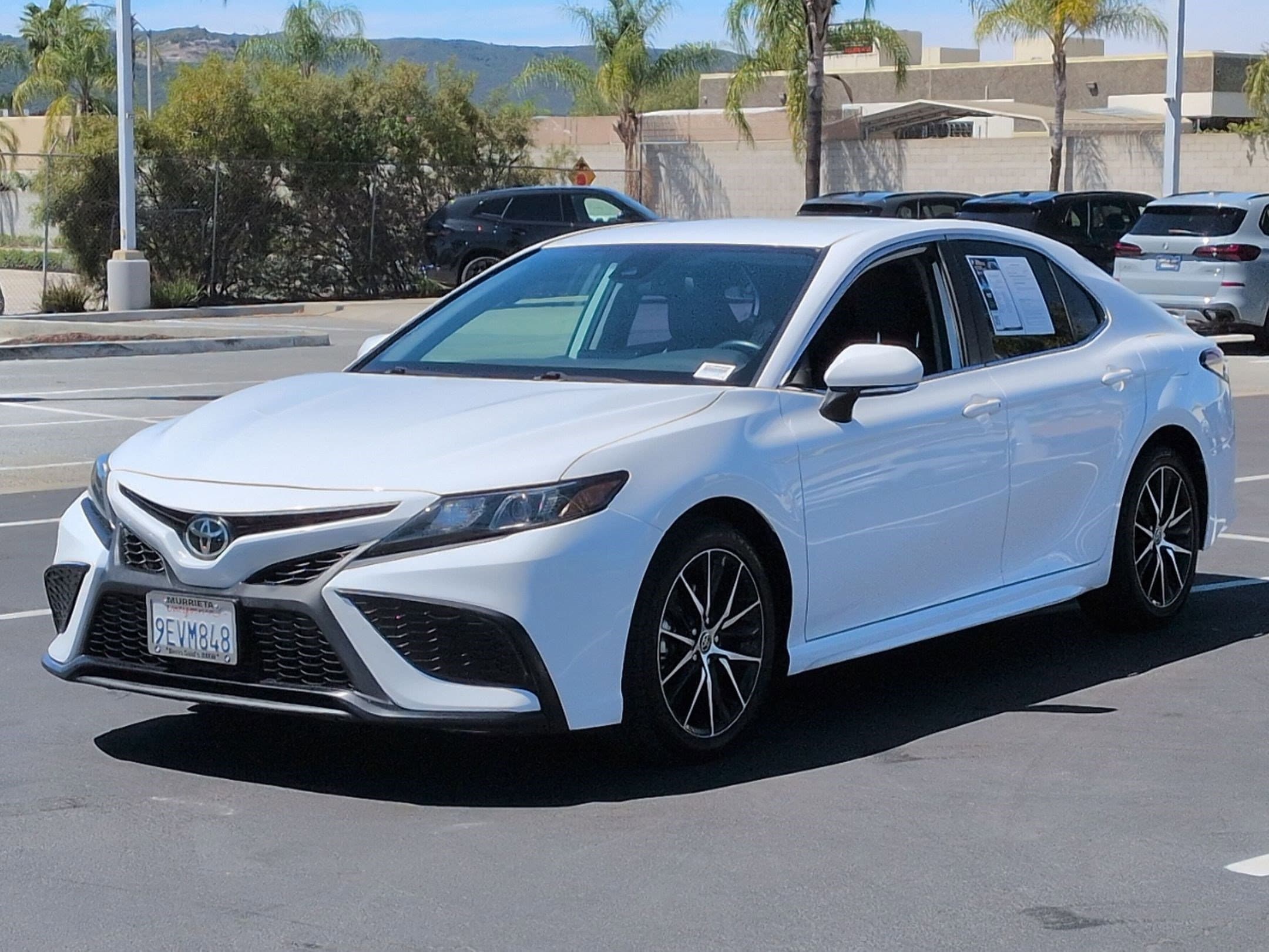 2023 Toyota Camry SE photo 4