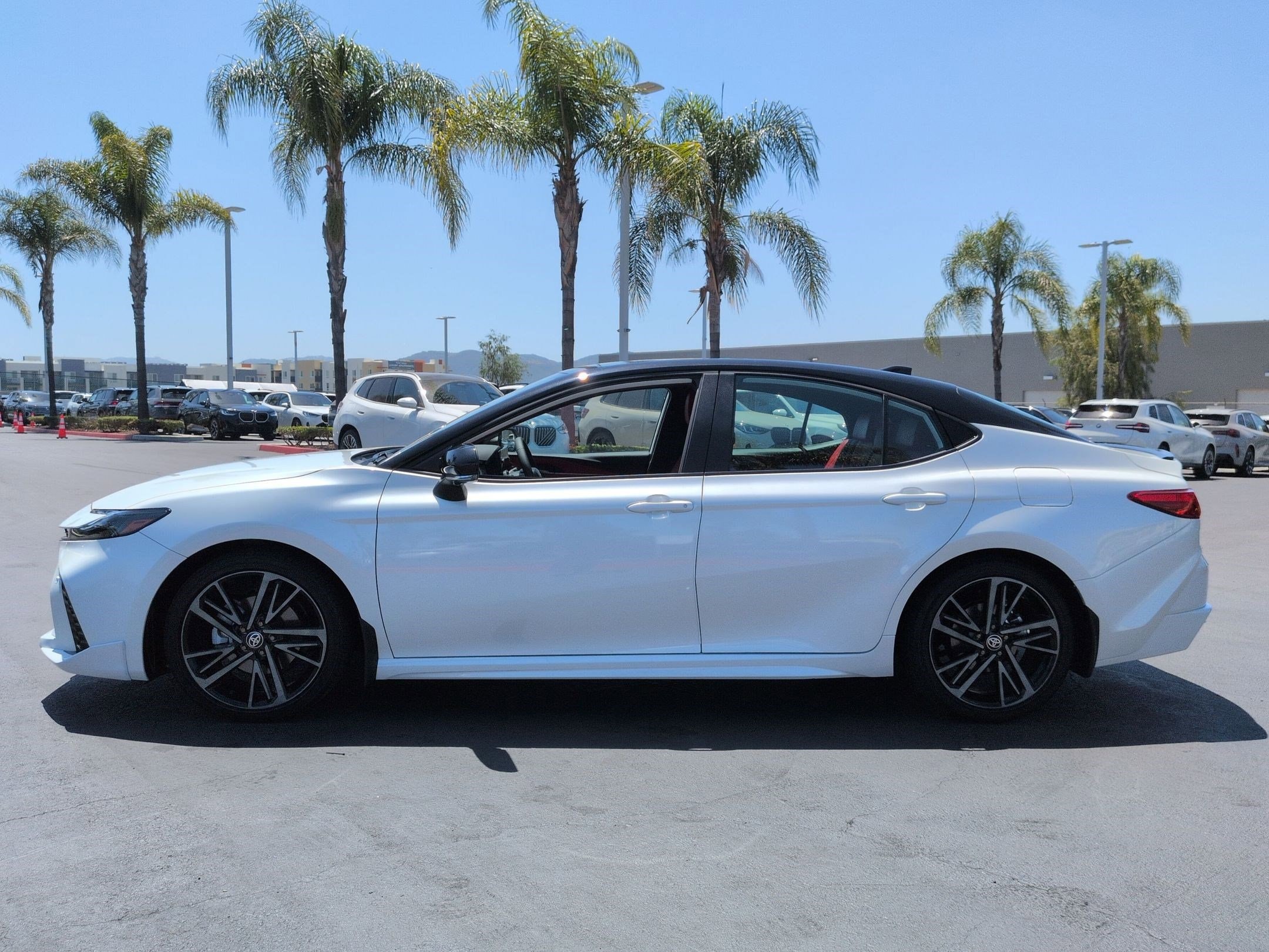 2025 Toyota Camry XSE photo 5