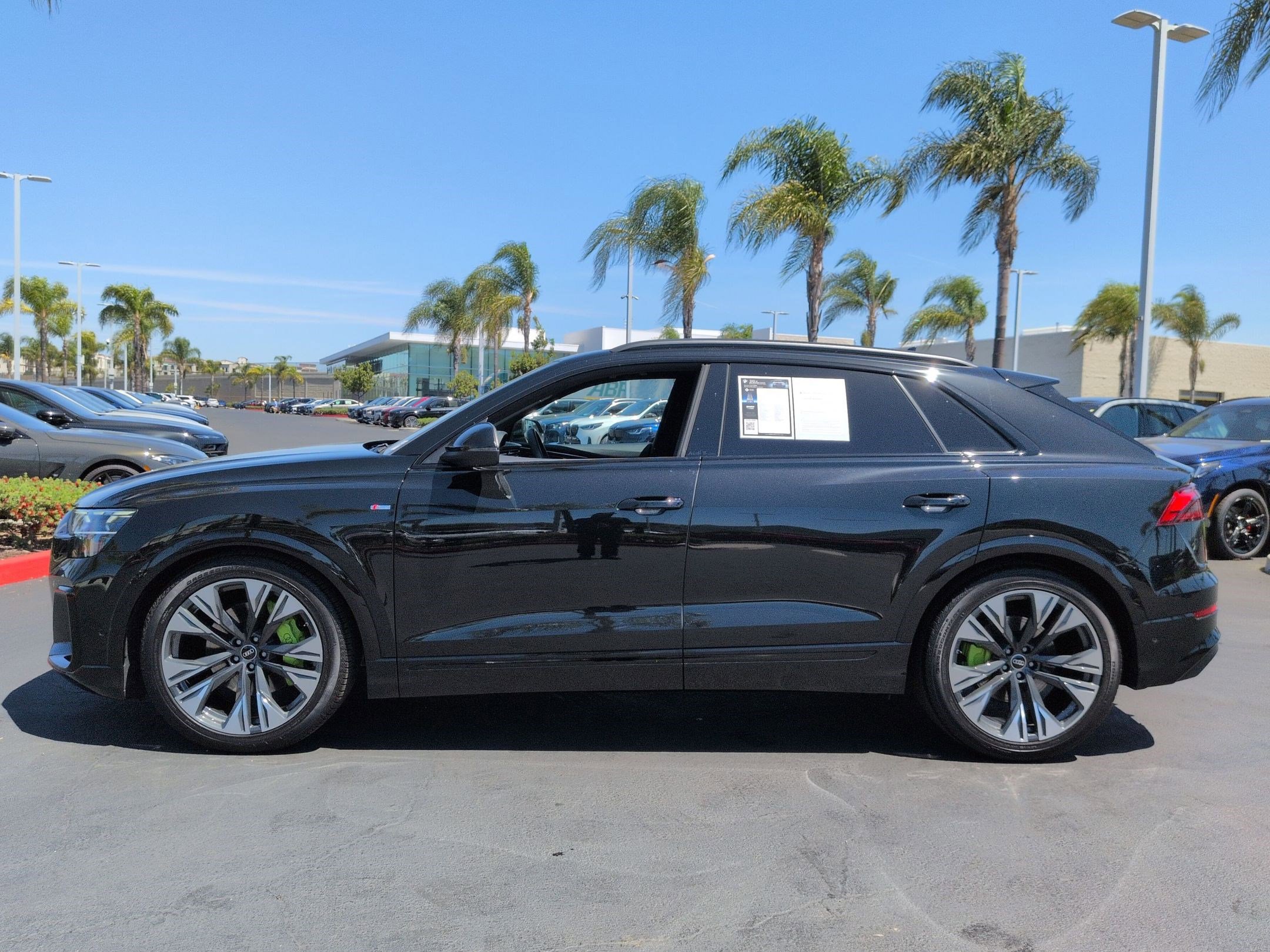 2025 Audi Q8 Prestige photo 5