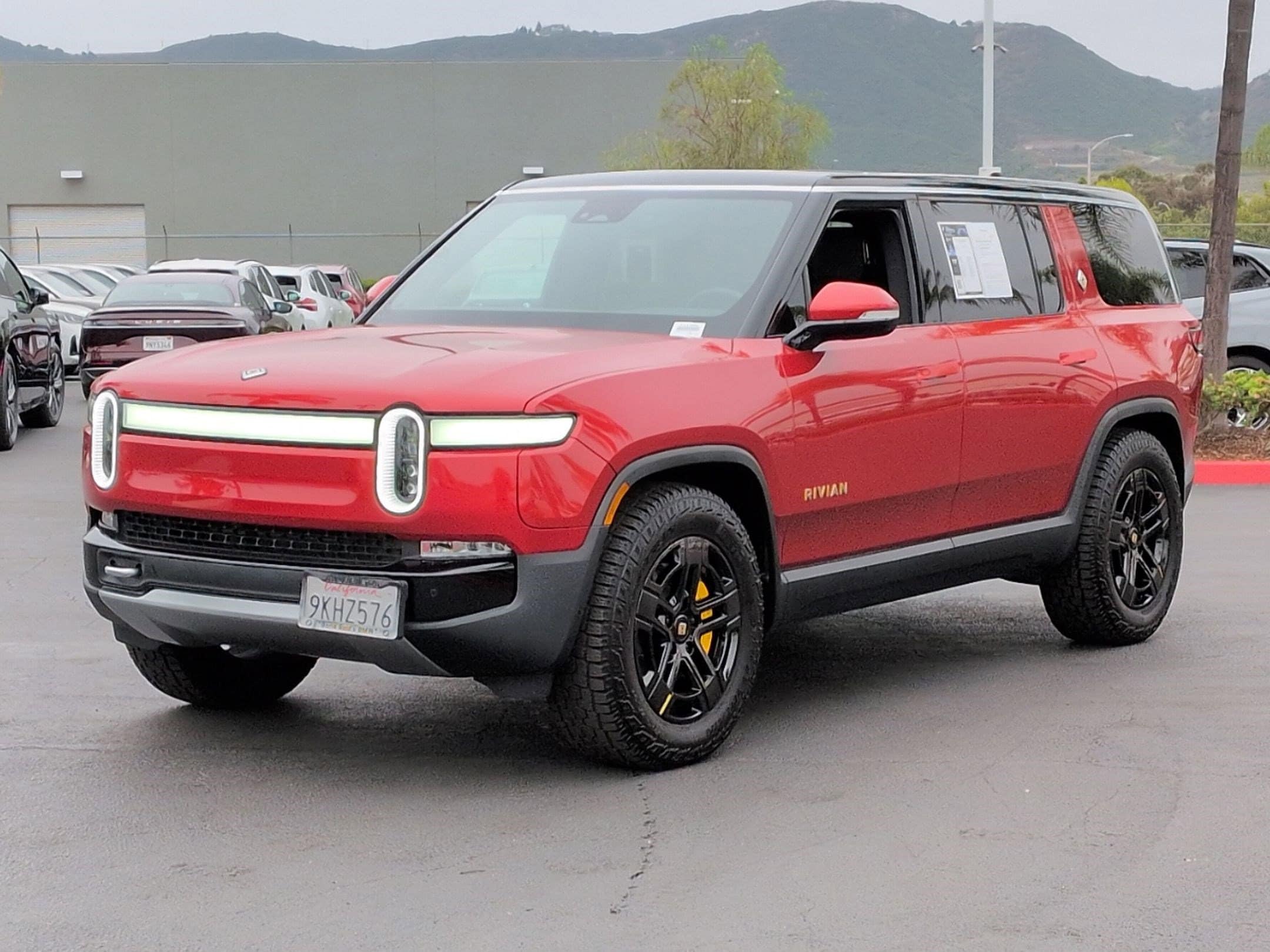 Rivian R1S Adventure