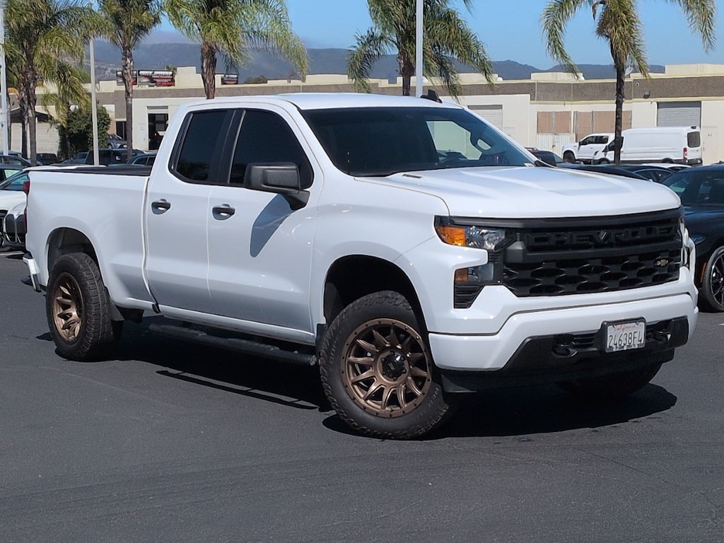 Used 2025 Chevrolet Silverado 1500 Custom Pickup