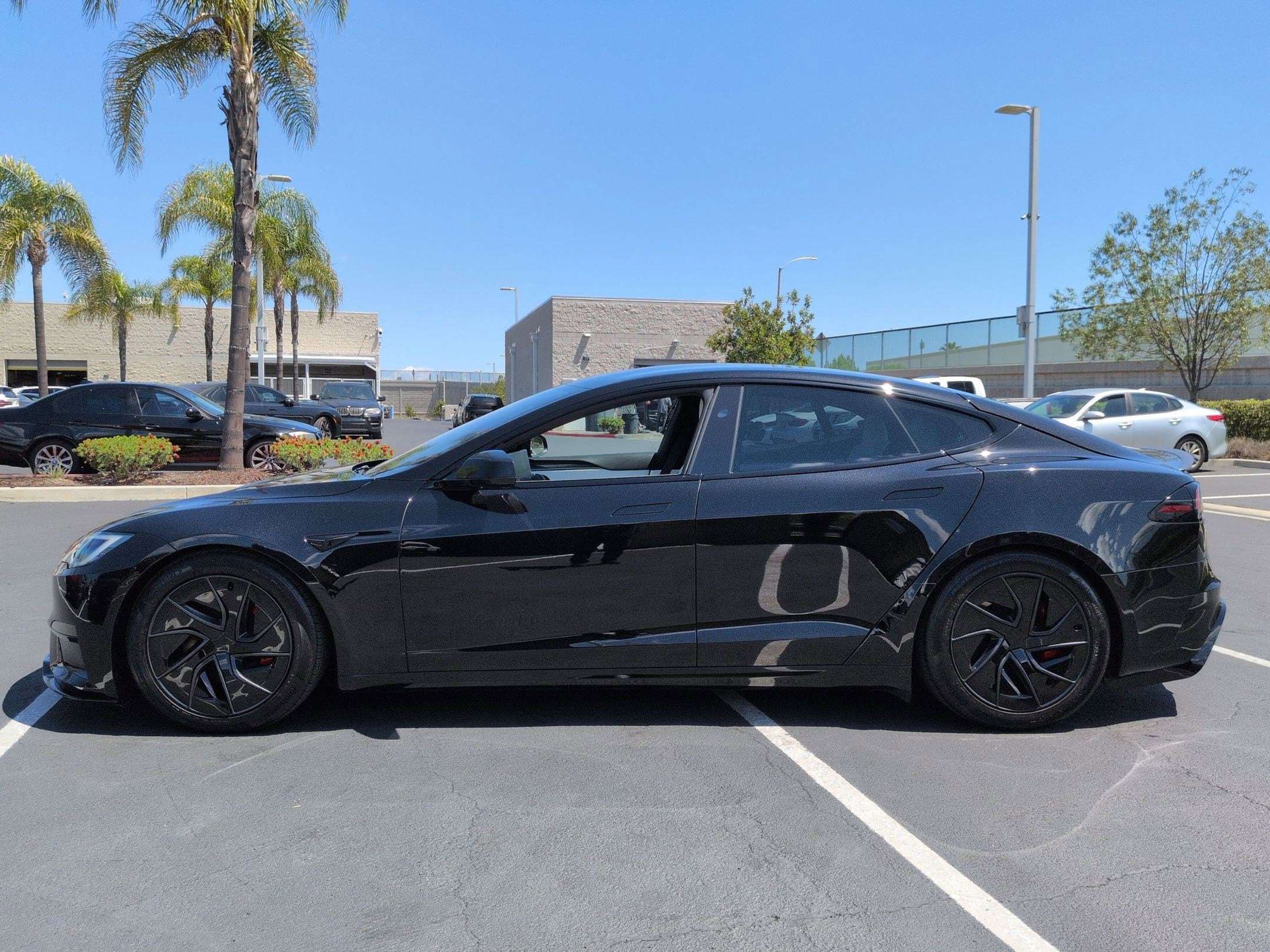 2026 Tesla Model S Plaid photo 5