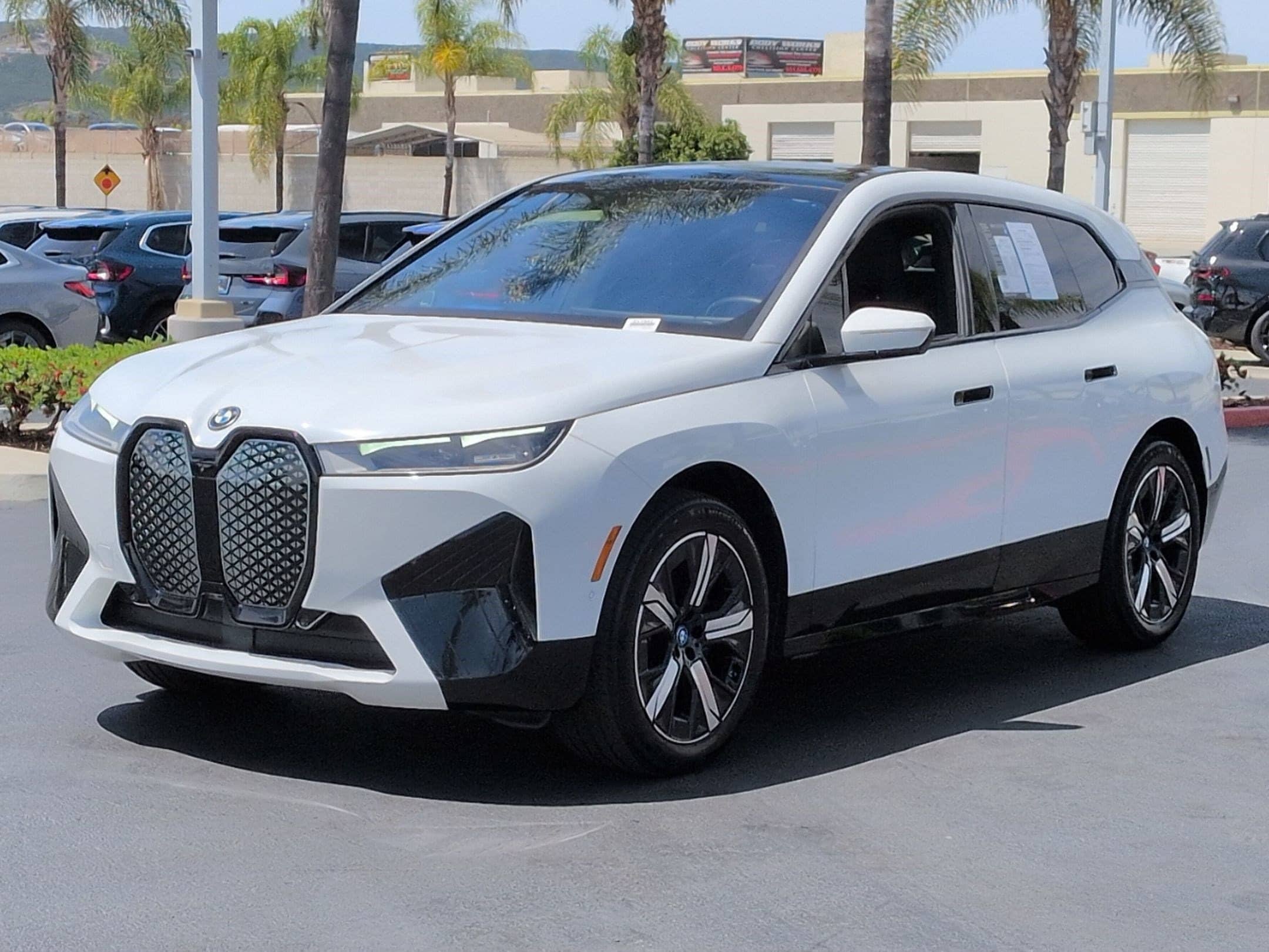 2024 BMW iX xDrive50 photo 4