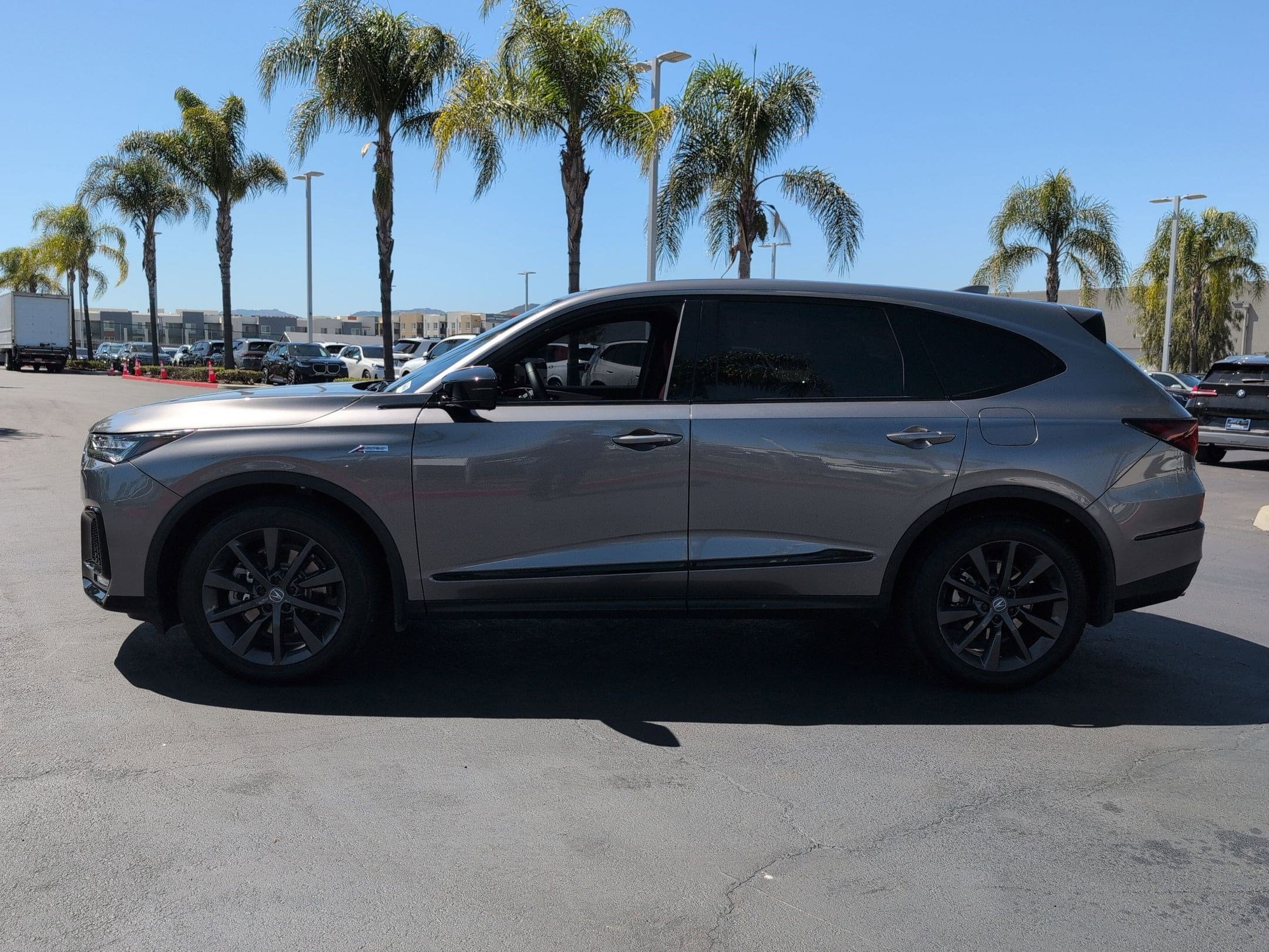 2025 Acura MDX w/A-Spec Package photo 6