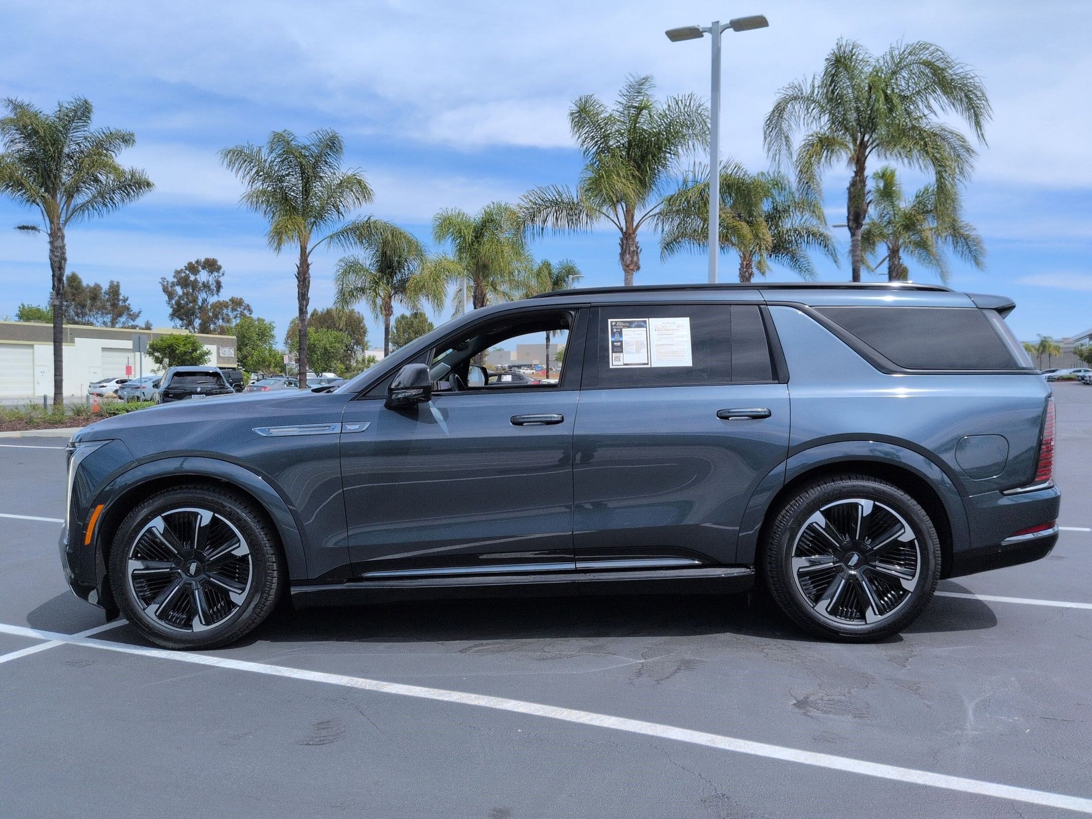 2026 CADILLAC Escalade IQL Premium Sport photo 5