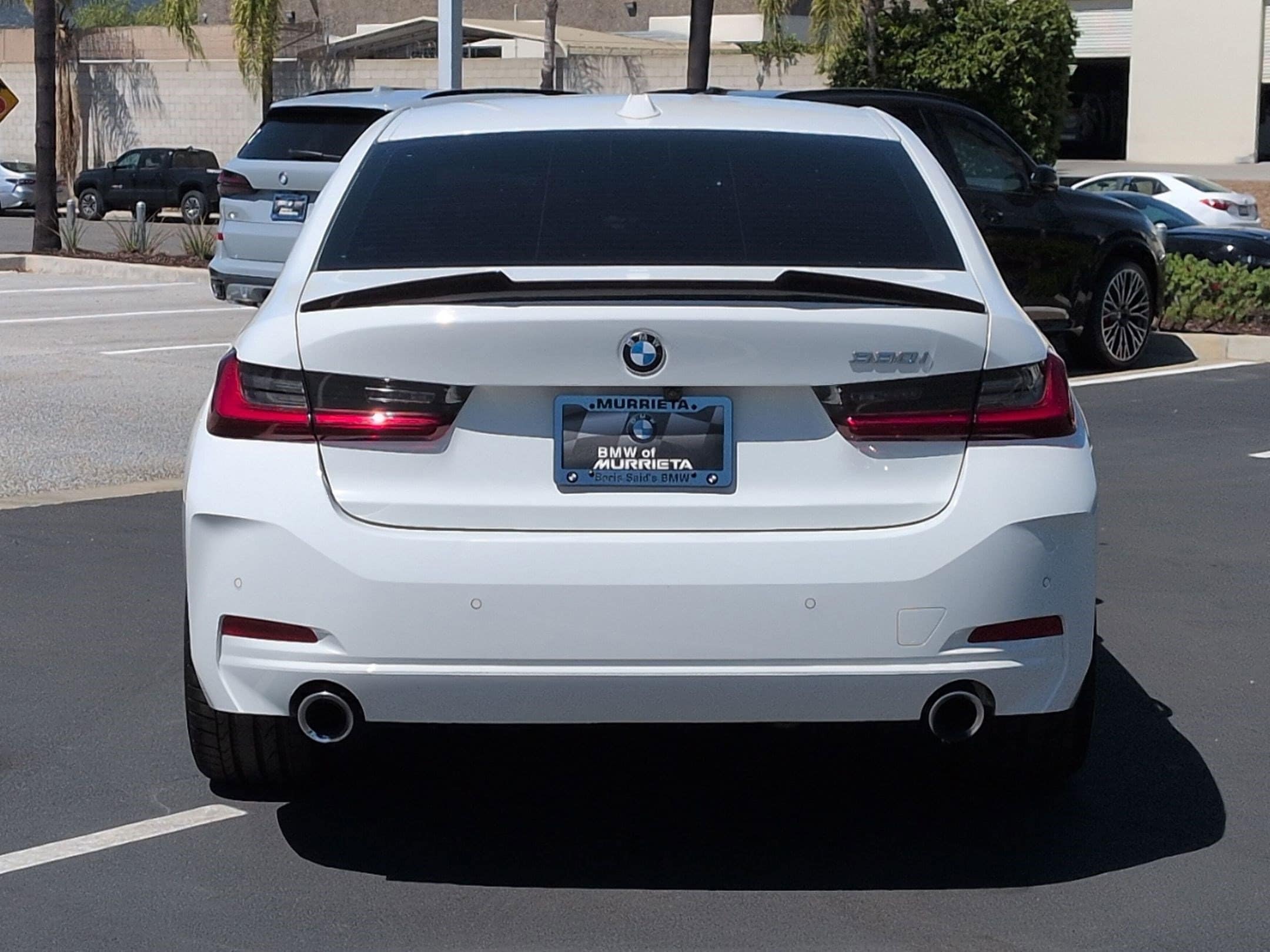 2024 BMW 3 Series 330i photo 3