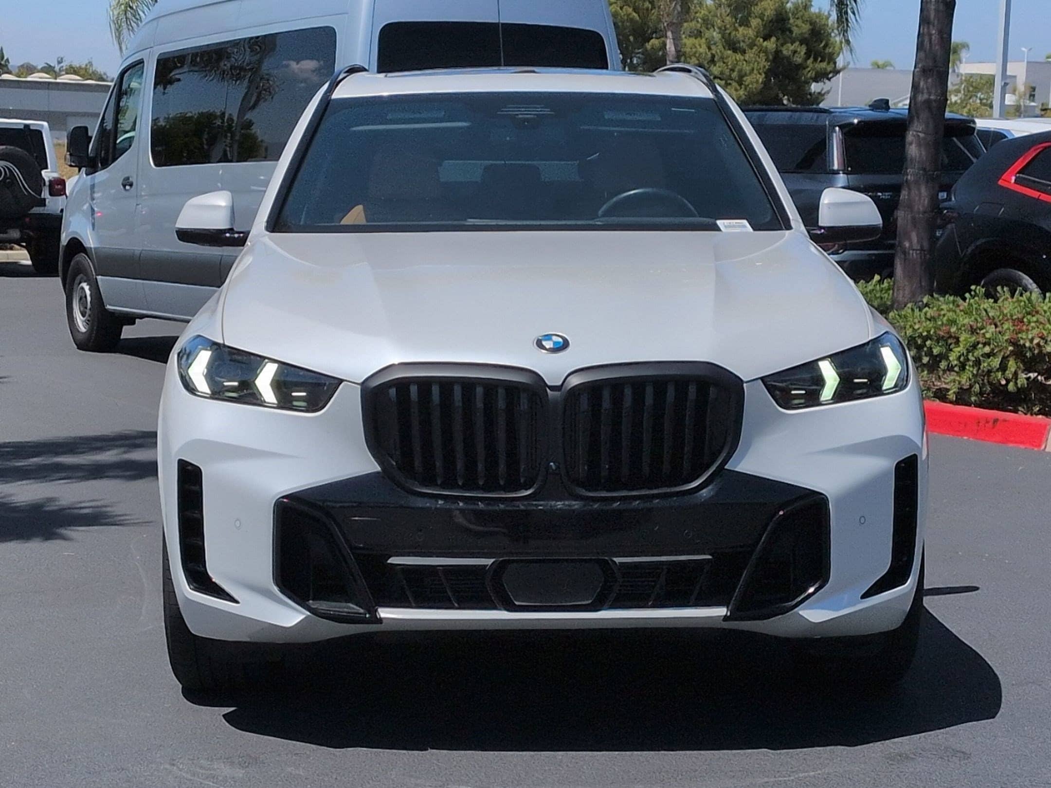 2025 BMW X5 sDrive40i photo 2