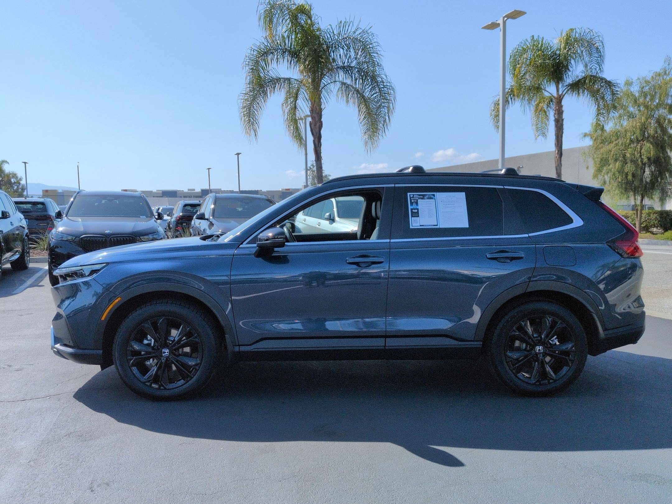 2024 Honda CR-V Hybrid Sport Touring photo 5