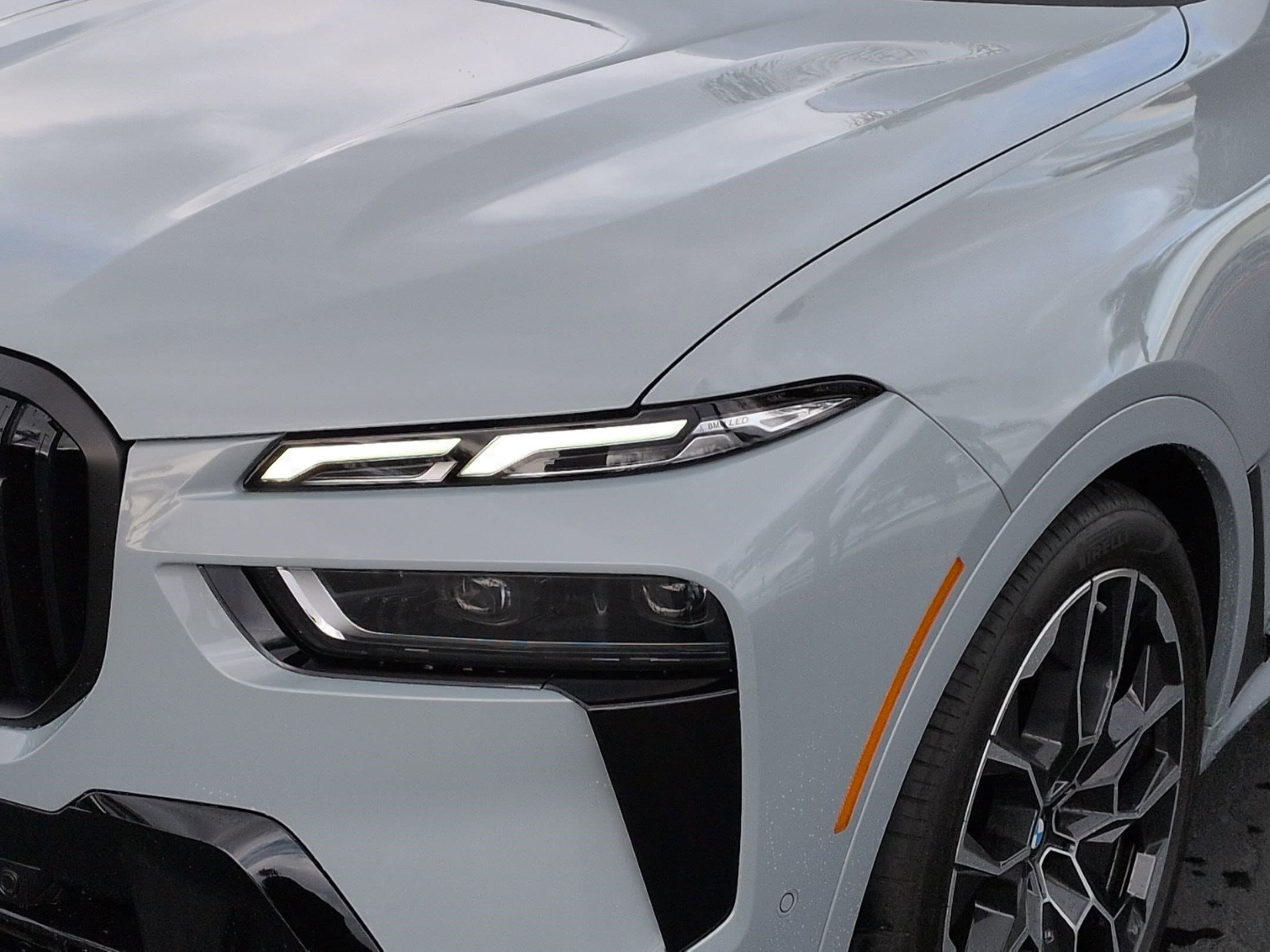2025 BMW X7 M60i photo 5